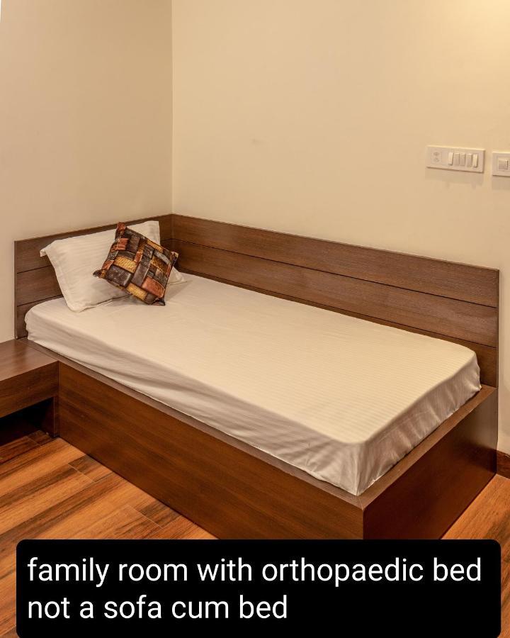 De Manora Homes - Unpretentious Hotel With A Garden , Posh Area Ranjit Avenue Amritsar Exterior photo